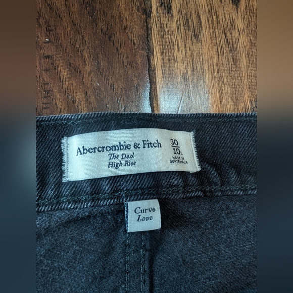 Abercrombie & Fitch The Dad High Rise Criss Cross Jeans in Black - Picture 5 of 8